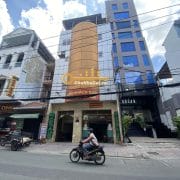 Bán Khách sạn 7 tầng Mặt tiền Phạm Văn Hai, Tân Bình ngang 7.6m diện tích 148 m2 hướng Đông Nam