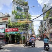 Bán Nhà 3 tầng Mặt tiền Nguyễn Kim, Q.10 ngang 5.5m