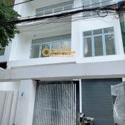 Bán Nhà 4 tầng Hẻm xe hơi Nguyễn Chí Thanh, Q.5 ngang 8m hướng Đông Bắc